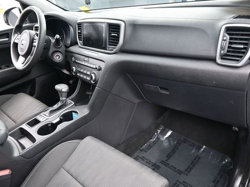 Used 2020 Kia Sportage LX image 42