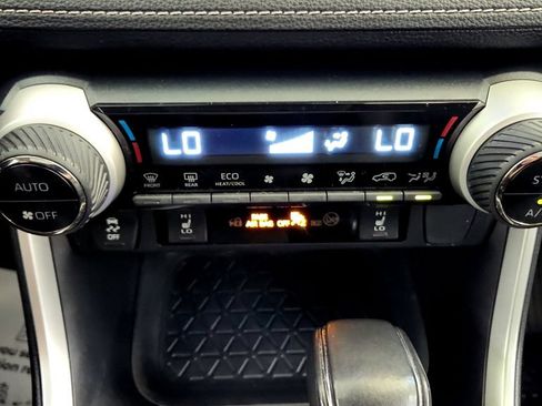 Used 2023 Toyota RAV4 XLE Premium AWD/4WD image 31