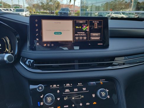 New 2026 INFINITI QX60 Luxe w/ Family Package image 21