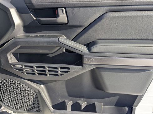 Used 2025 Toyota 4Runner SR5 image 32