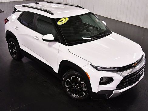 Used 2022 Chevrolet TrailBlazer LT FWD image 12