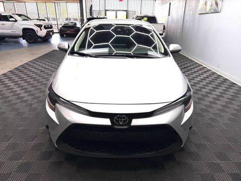 Used 2022 Toyota Corolla LE FWD image 6