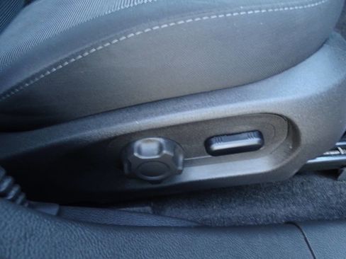 Used 2013 Ford Taurus SEL AWD image 34