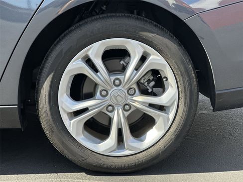 Used 2023 Honda Accord LX image 9