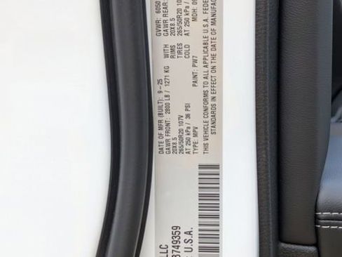 New 2025 Jeep Grand Cherokee Limited w/ Black Appearance Package image 33