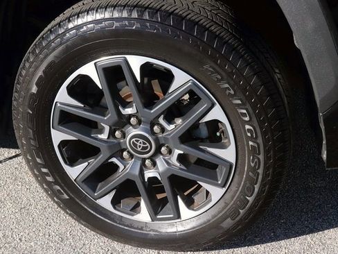 Used 2022 Toyota Tundra Limited image 8