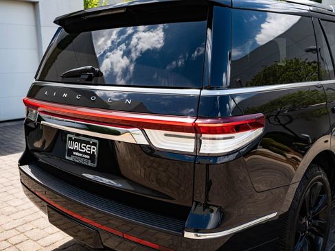 Used 2024 Lincoln Navigator Reserve AWD/4WD image 9