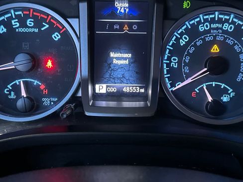 Used 2021 Toyota Tacoma SR5 image 25