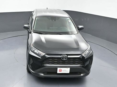 Certified 2022 Toyota RAV4 LE image 39