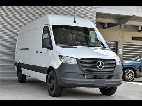 New 2025 Mercedes-Benz Sprinter 2500 image 1