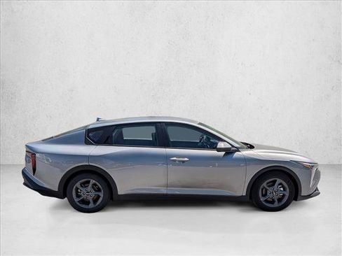 Used 2025 Kia K4 FWD image 4
