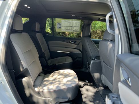 New 2026 Chevrolet Traverse LT w/ Sun and Wheel Package FWD image 35