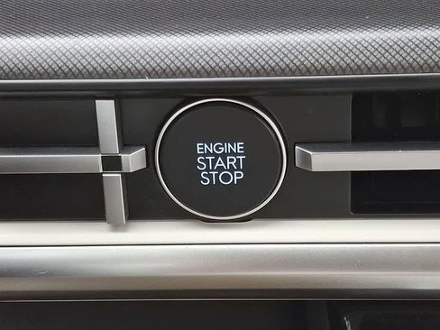 Certified 2025 Hyundai Santa Fe SEL image 21