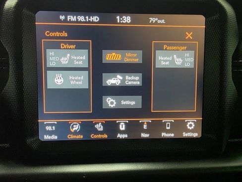 Used 2021 Jeep Wrangler Unlimited Sahara w/ Uconnect 4C Nav & Sound Group image 13