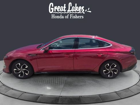 Used 2024 Hyundai Sonata SEL FWD image 2
