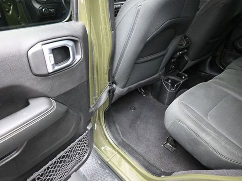 Used 2021 Jeep Wrangler Unlimited Sahara w/ Uconnect 4C Nav & Sound Group AWD/4WD image 16