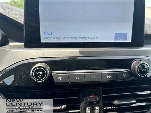 Used 2025 Ford Escape Active AWD/4WD image 35