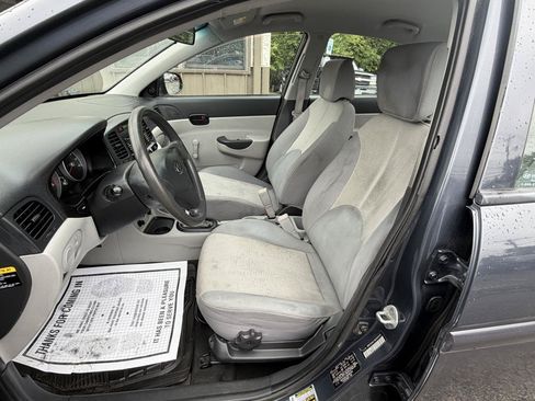 Used 2011 Hyundai Accent GLS FWD image 10