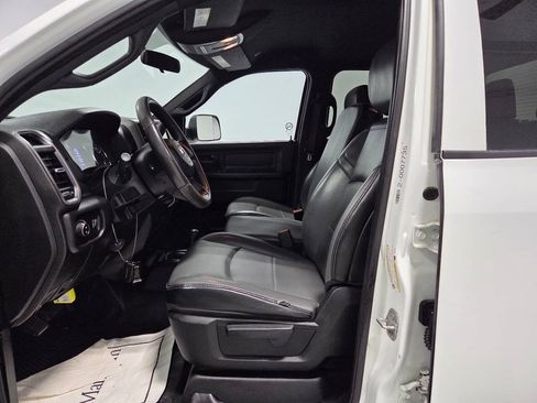 Used 2022 RAM 2500 Tradesman w/ Chrome Appearance Group AWD/4WD image 13