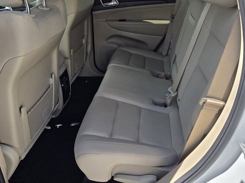 Used 2022 Jeep Grand Cherokee Laredo E AWD/4WD image 11