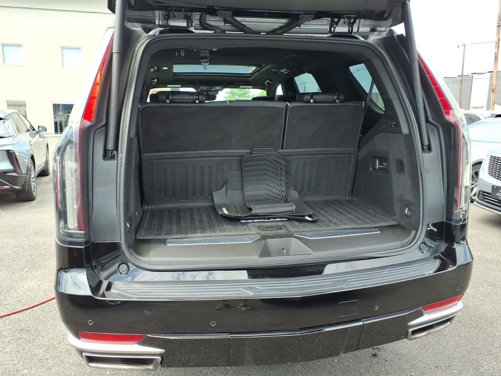 Certified 2023 Cadillac Escalade Premium Luxury w/ LPO, Floor Liner Package AWD/4WD image 12