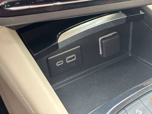 Used 2023 Buick Envision Essence AWD/4WD image 29
