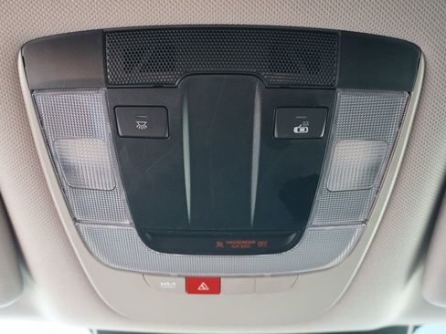 Used 2024 Kia Sorento LX image 33