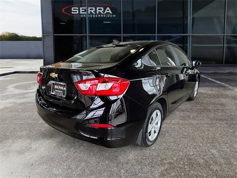 Used 2016 Chevrolet Cruze LS image 4