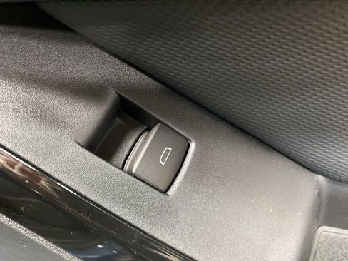 New 2026 Chevrolet Equinox LT w/ Convenience Package II image 28