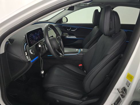 Used 2025 Mercedes-Benz E 450 4MATIC Sedan w/ Night Package image 8