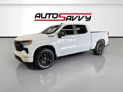Used 2025 Chevrolet Silverado 1500 RST w/ Convenience Package II AWD/4WD image 3
