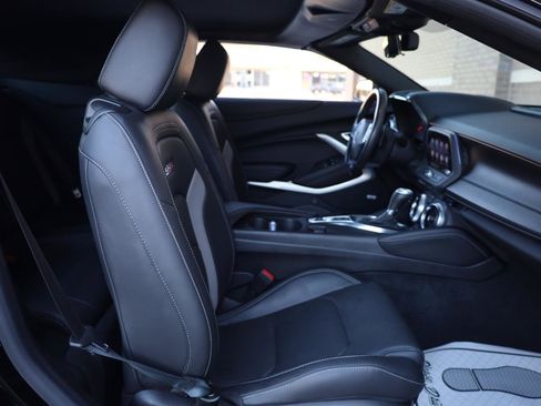 Used 2019 Chevrolet Camaro SS RWD image 27