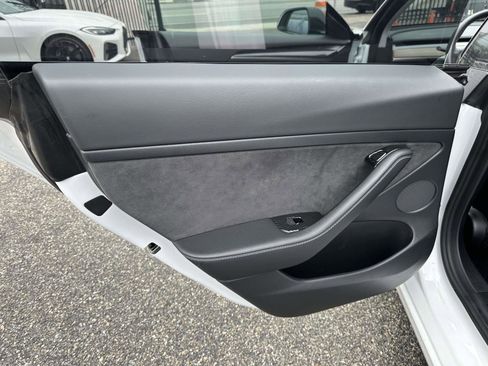 Used 2021 Tesla Model 3 Standard Range Plus RWD image 17