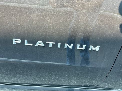 Used 2025 Ford Expedition Platinum AWD/4WD image 5
