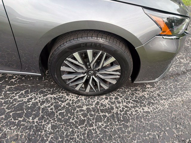 Used 2024 Nissan Altima 2.5 SV FWD image 29