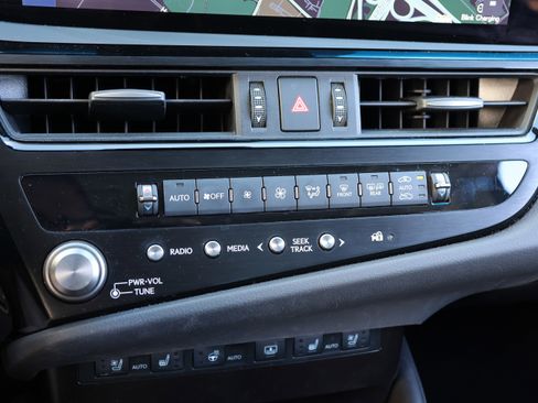 Certified 2024 Lexus ES 350 Ultra Luxury image 26