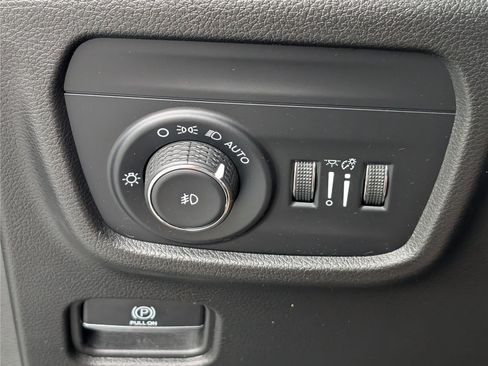 Used 2022 Jeep Grand Cherokee L Limited w/ Luxury Tech Group II AWD/4WD image 25