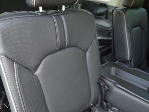 Used 2023 Honda Pilot Elite image 37