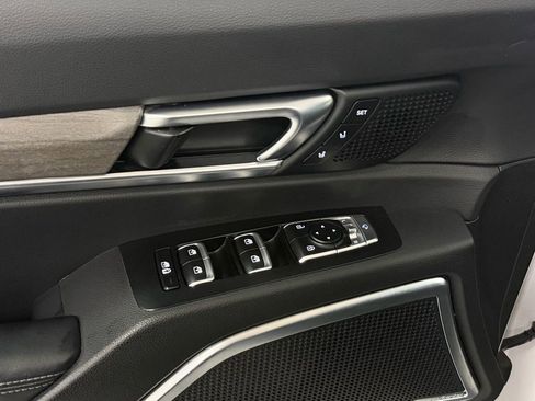 Used 2022 Kia Telluride SX w/ SX Prestige Package image 14