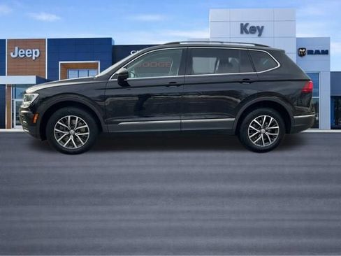 Used 2020 Volkswagen Tiguan SE image 3