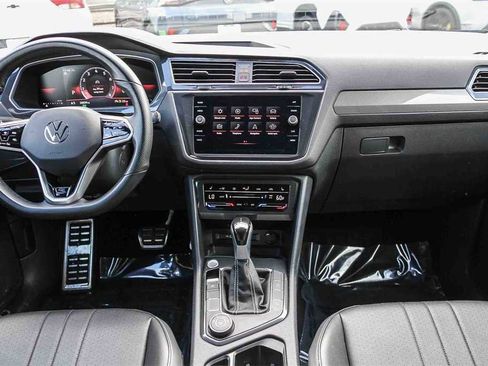 Used 2024 Volkswagen Tiguan SE R-Line image 13