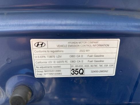 Used 2022 Hyundai Venue SEL image 32