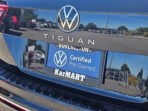 Certified 2023 Volkswagen Tiguan SEL R-Line AWD/4WD image 16