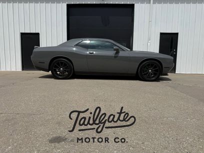 Used 2017 Dodge Challenger SXT
