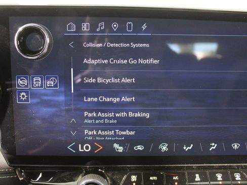 Used 2024 Chevrolet Blazer EV LT image 18