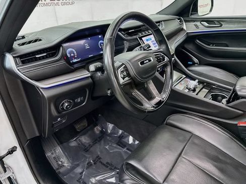 Used 2021 Jeep Grand Cherokee L Overland w/ Advanced Protech Group III AWD/4WD image 9