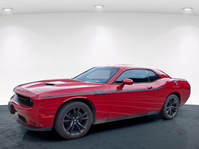 Used 2018 Dodge Challenger SXT w/ Blacktop Package RWD image 2