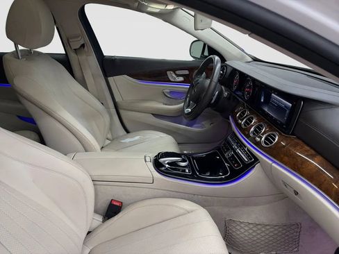 Used 2018 Mercedes-Benz E 300 4MATIC w/ Premium 1 Package image 15