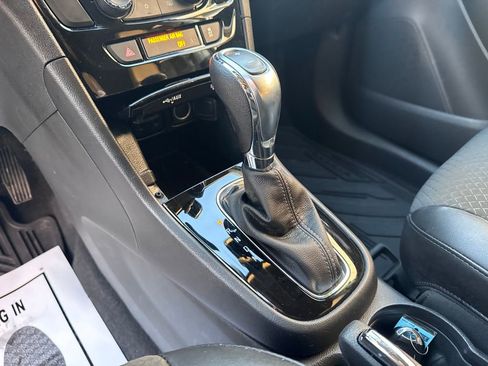 Used 2022 Buick Encore Preferred w/ Safety Package image 18