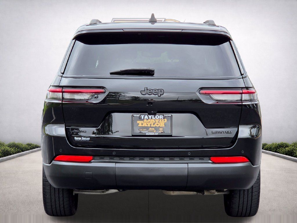 Used 2024 Jeep Grand Cherokee L Limited w/ Black Appearance Package AWD/4WD image 6